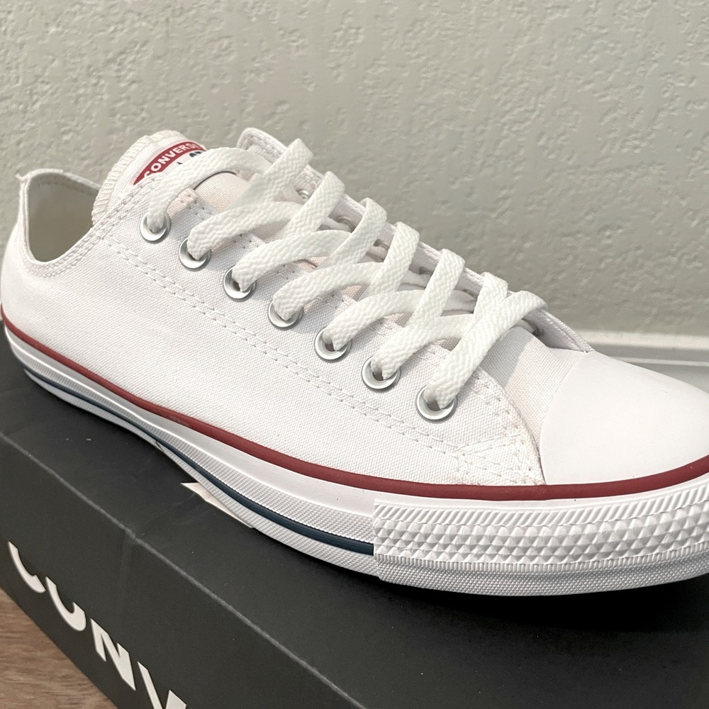 Chuck Taylor All Star Converse Unisex Low Top Size 9M/11W 8.5M/10.5W